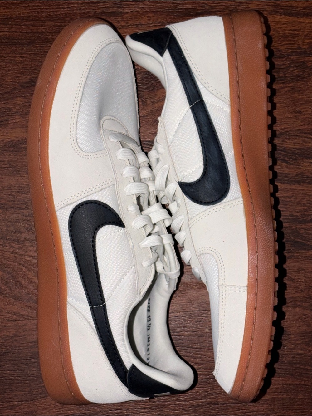 Nike Low-Top Sneakers in Cream, Black & Gum